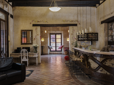 Lobby Bar