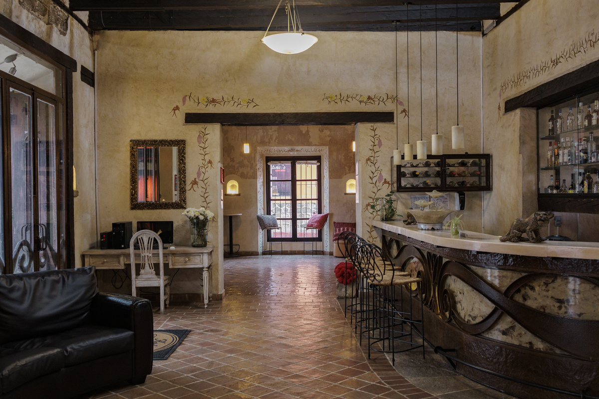 Lobby Bar